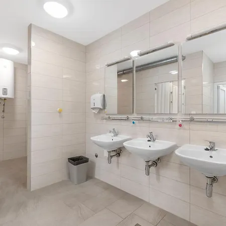 Shared In - Bunk Bed Hostel *