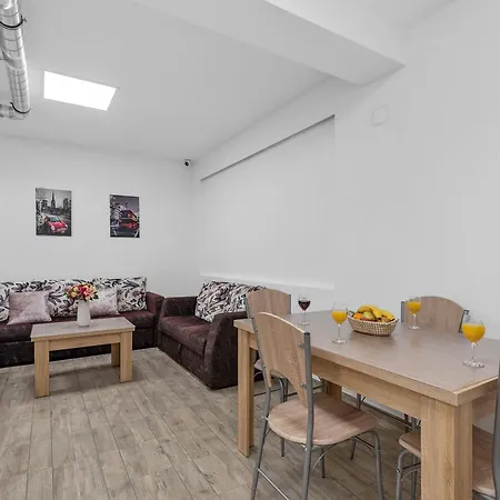 אכסניה Shared In - Bunk Bed ספליט