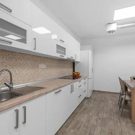 אכסניה Shared In - Bunk Bed *