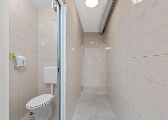 Hostel Shared In - Bunk Bed Split